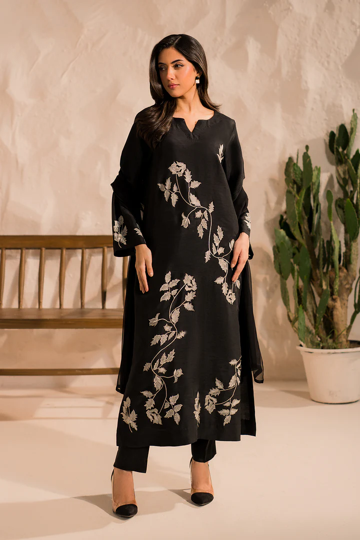 Shadow Chic - Image 3