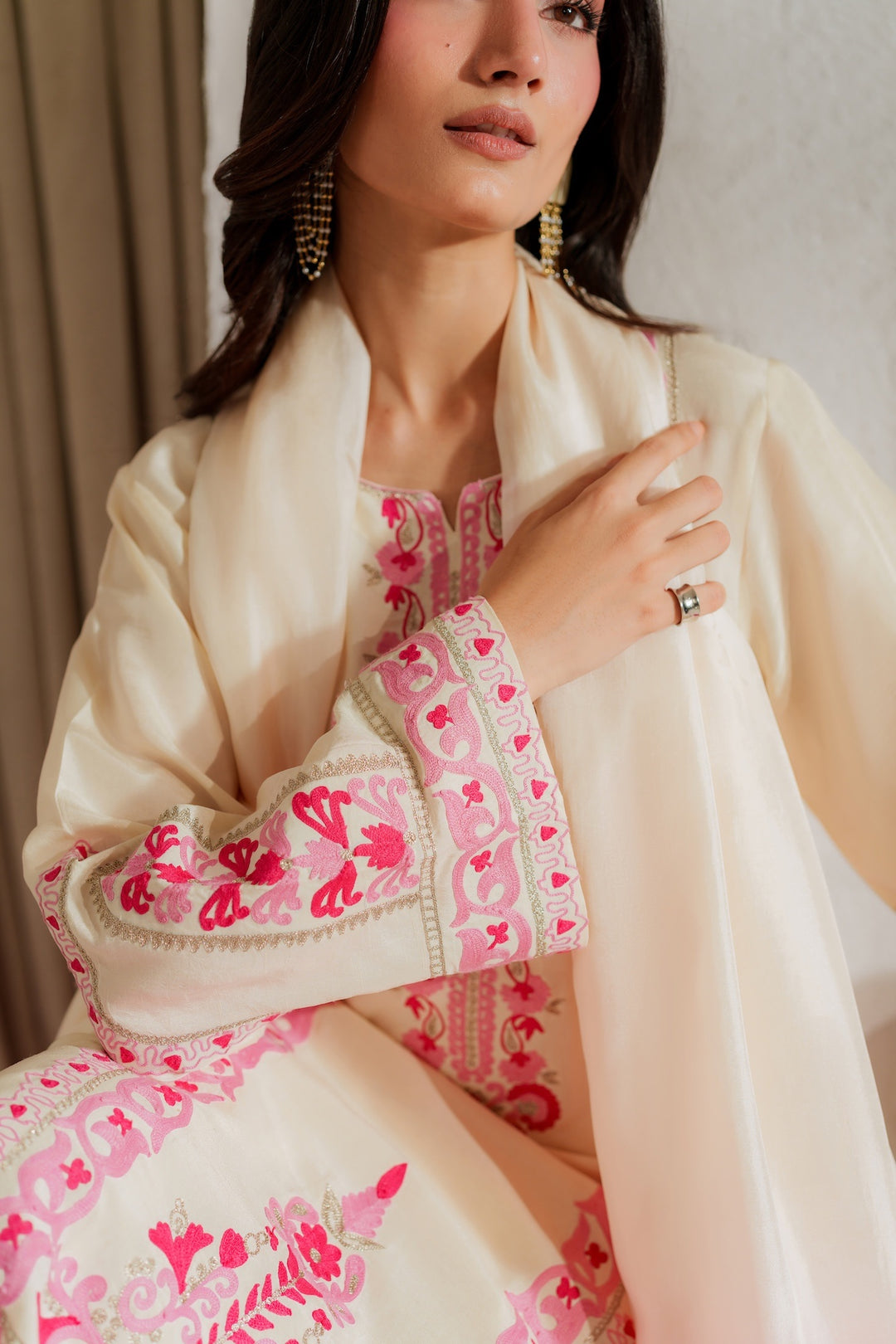 Ivory Rose - Image 8
